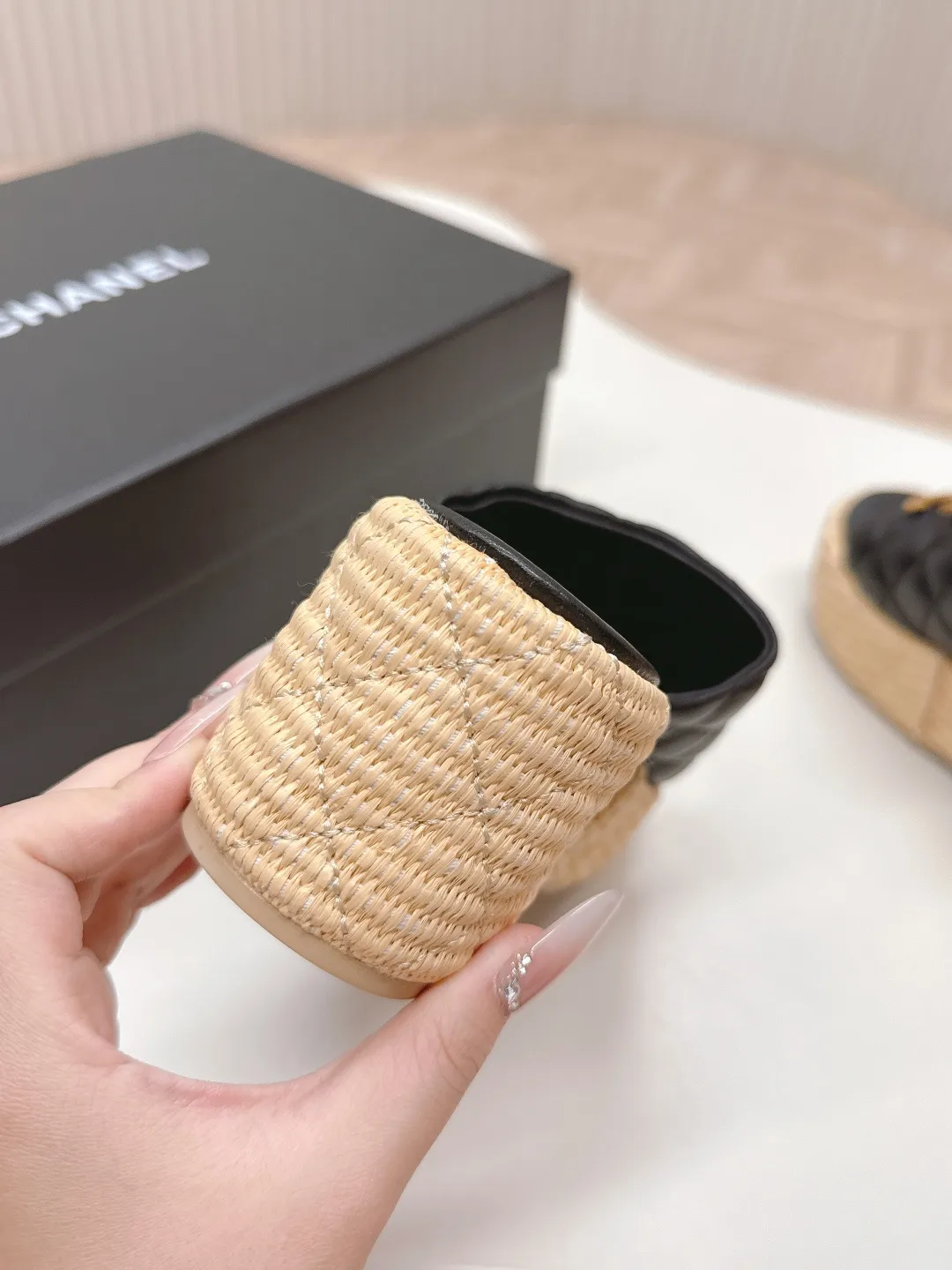 👟👟Ex-factory price 560👟👟 CHANEL Chanel 2025 new sandals and slippers series classic series every style is great rhombus platform sandals and slippers elegant and noble comfortable and versatile upper: sheepskin foot pad: sheepskin sole: rubber outsole size: 35-40